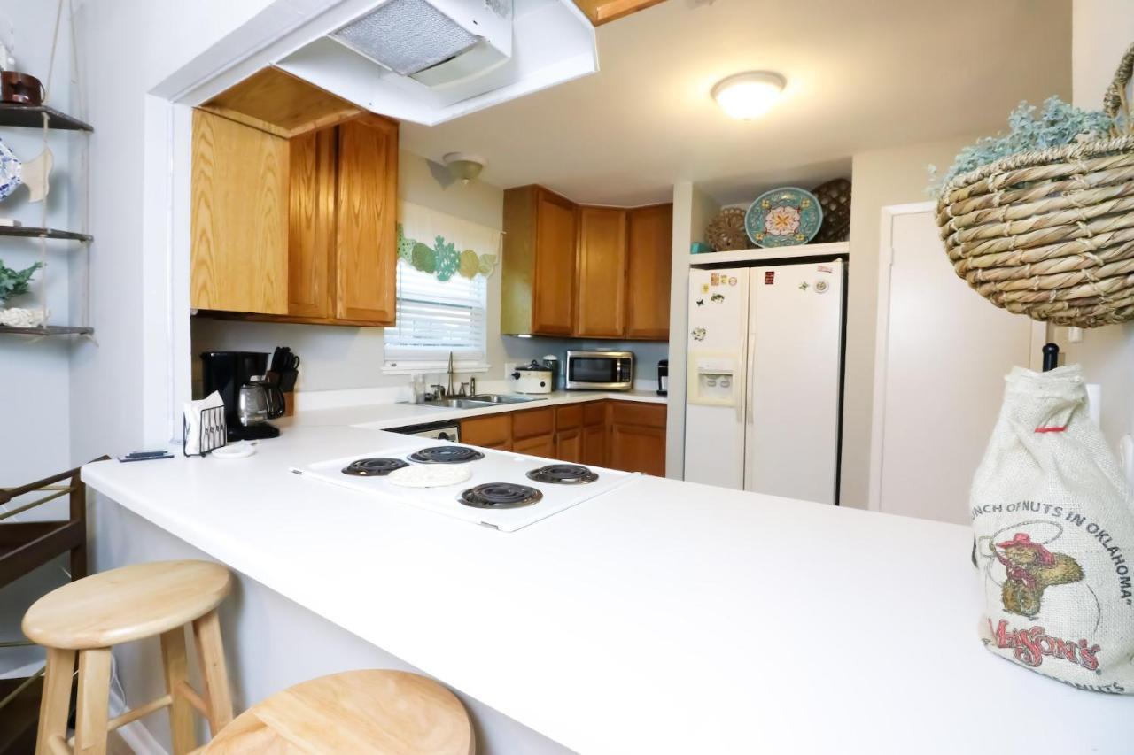 Sunny Daze Walk To Beach 2 Decks Pet Friendly Has A Mini Bar Galveston Dış mekan fotoğraf